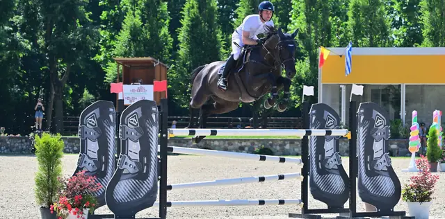 Saffira vd Heyveldhoeve, ridden by Bryan Balsiger